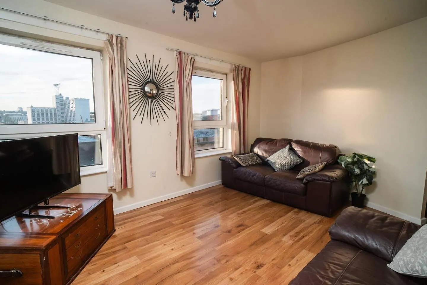 Central Duplex Apartment In Belfast City Centre