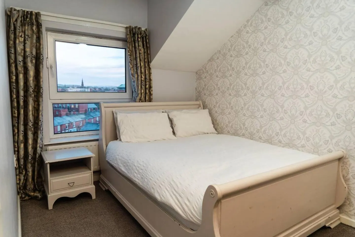 Central Duplex Apartment In Belfast City Centre
